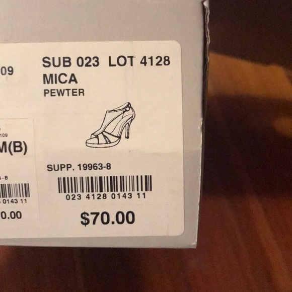Jacqueline Ferrar Grey Heels - Picture 4 of 4